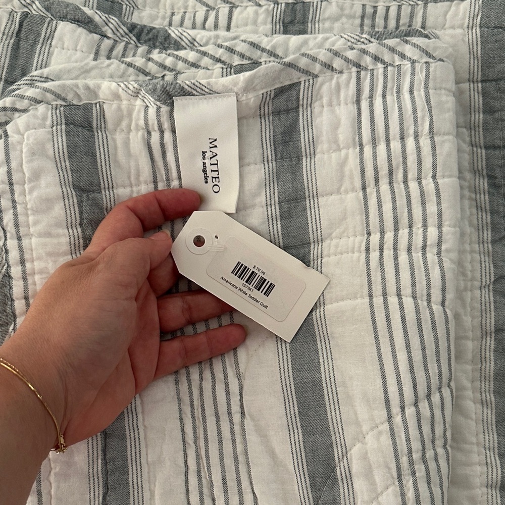 Kids Striped Quilt - Gray and White